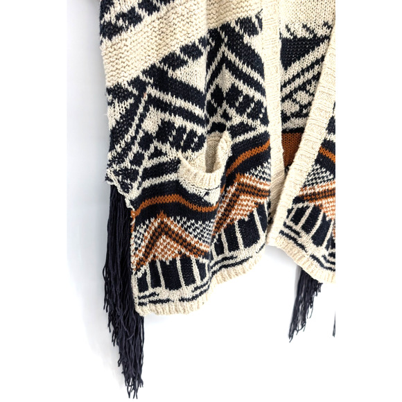 VTG Forever 21 Southwestern Fringe Ranch Aztec Equestrian Boho Sweater Poncho OS - Picture 4 of 8